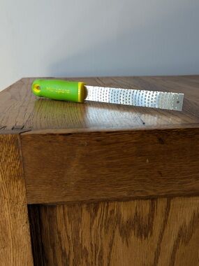 Microplane Classic Short 10.5" Zester Grater Lime Green